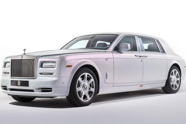 Kettering White Phantom Car Limo Hire